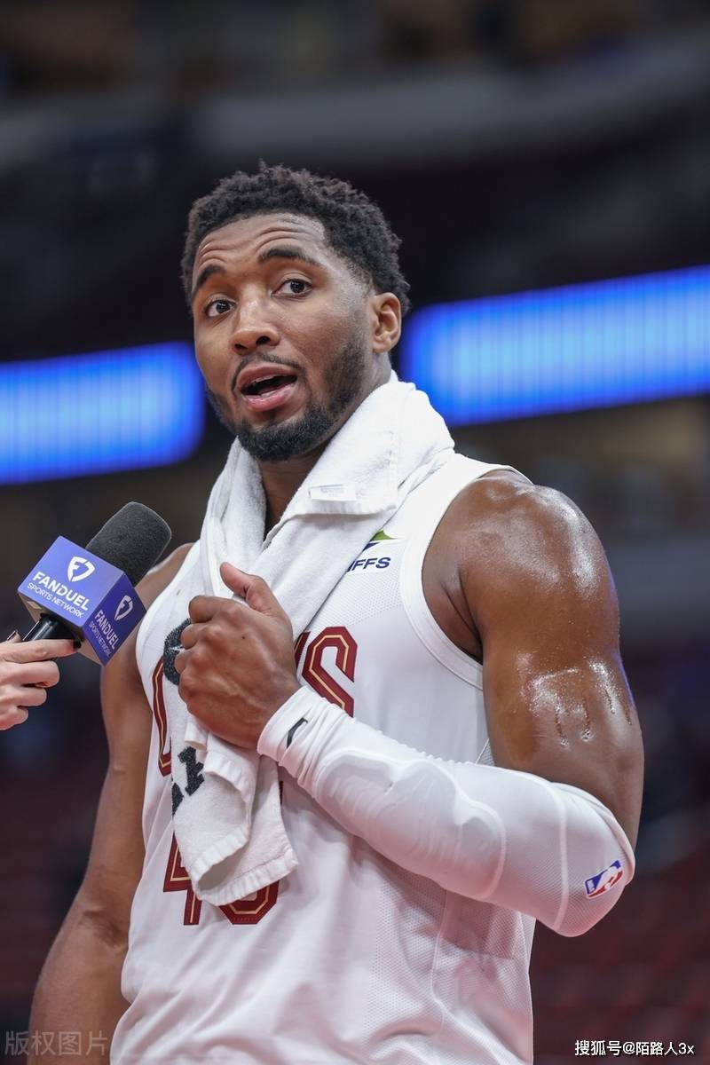 关于克里夫兰骑士迎CBA季后赛关键赛,转会期回应争议,管理层满意,数据趋势出现新变化的信息 关于克里夫兰骑士迎CBA季后赛关键赛,转会期回应争议,管理层满意,数据趋势出现新变化的信息